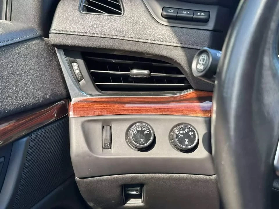 2015 Cadillac Escalade 4th Gen - Image 15 of 20