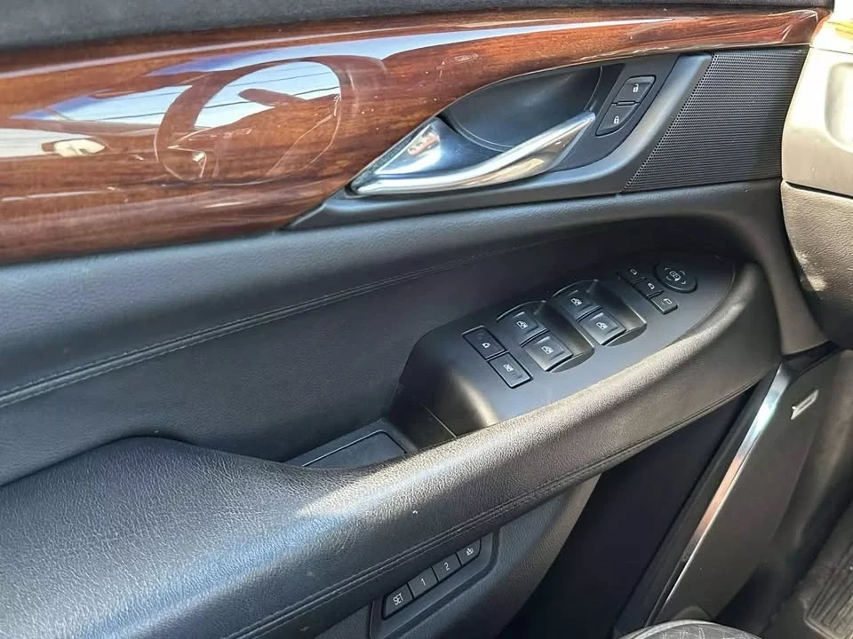 2015 Cadillac Escalade 4th Gen - Image 13 of 20
