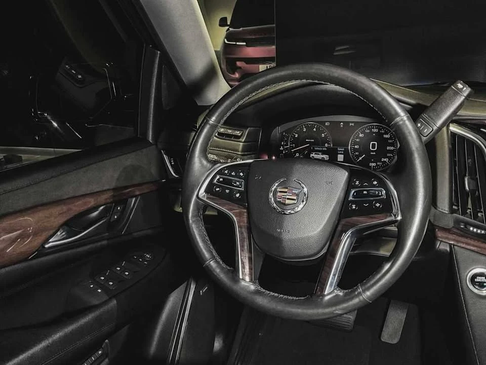 2015 Cadillac Escalade 4th Gen - Image 7 of 14