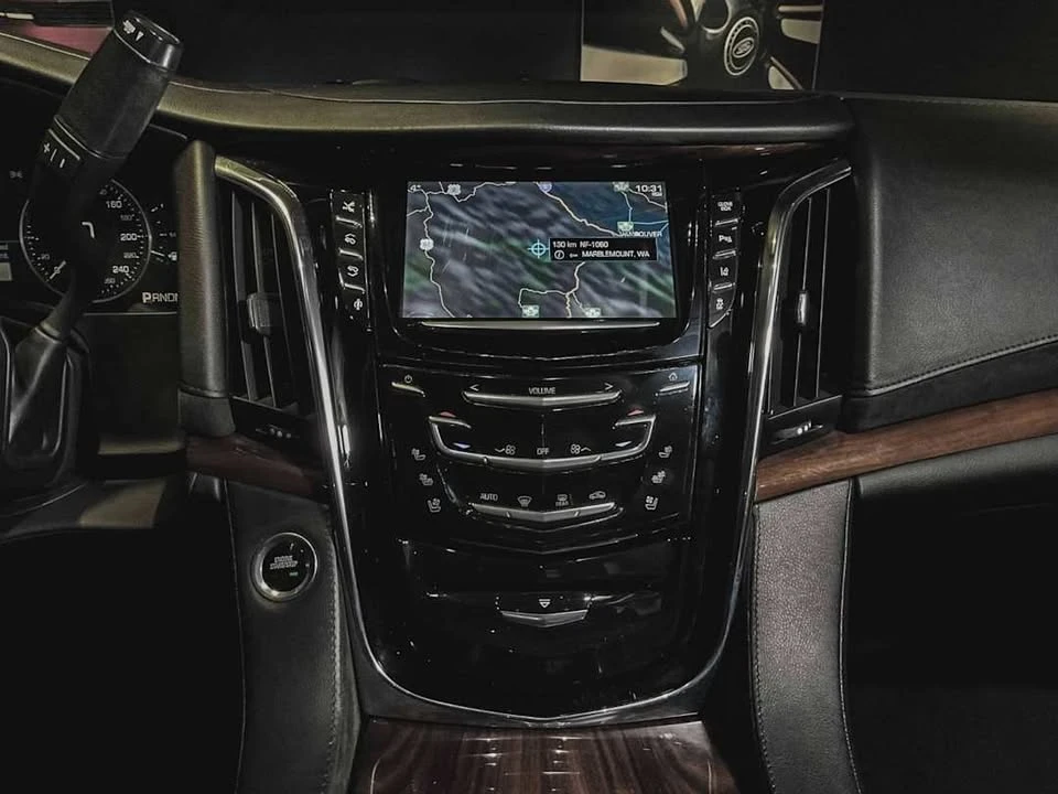 2015 Cadillac Escalade 4th Gen - Image 13 of 14