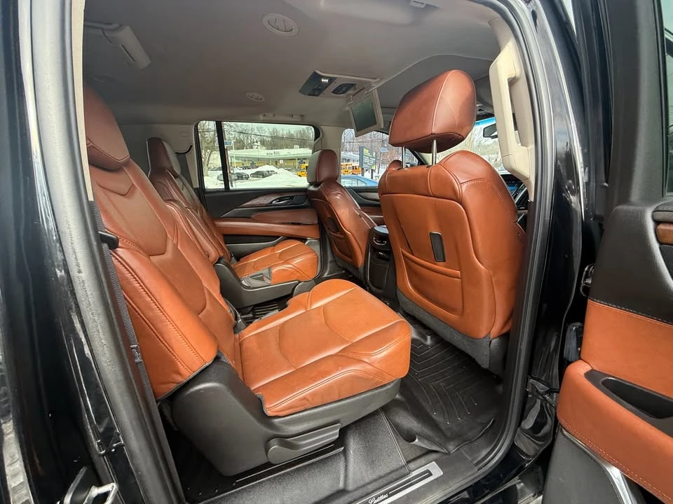 2015 Cadillac Escalade 4th Gen - Image 11 of 19