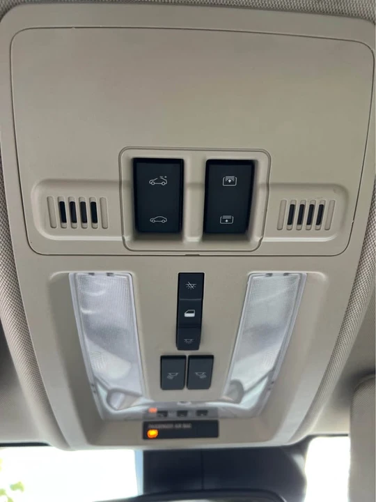 2015 Cadillac SRX - Image 15 of 19