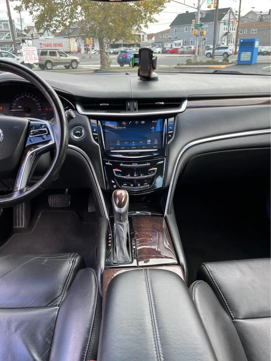 2015 Cadillac XTS - Image 8 of 11