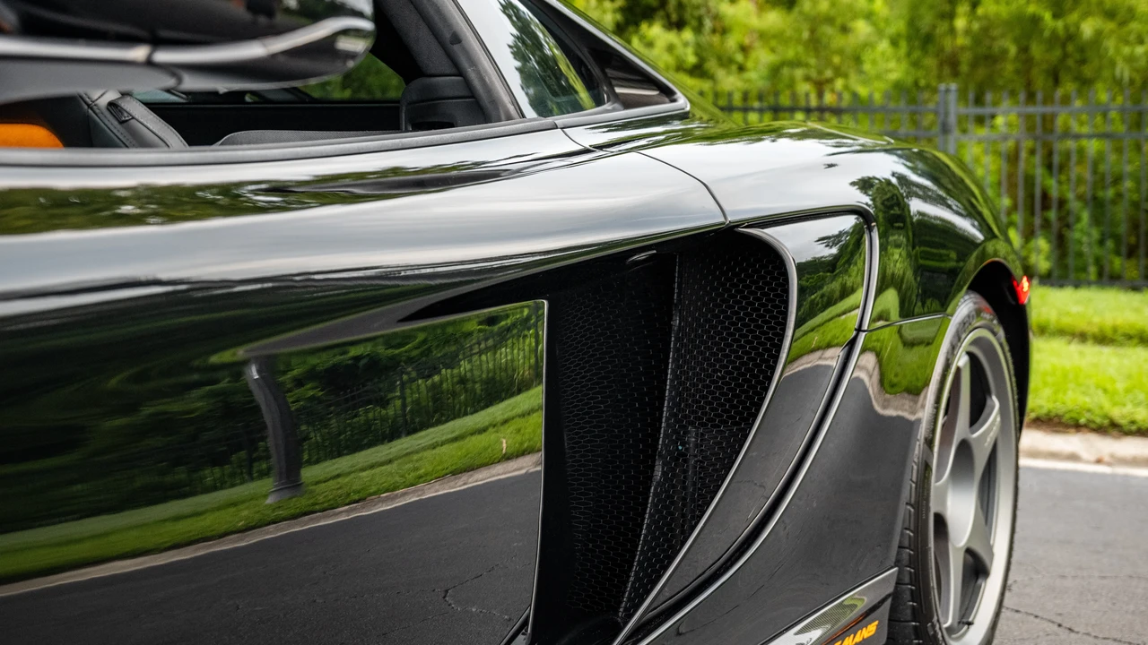 2015 McLaren 650S Coupe - Image 12 of 31