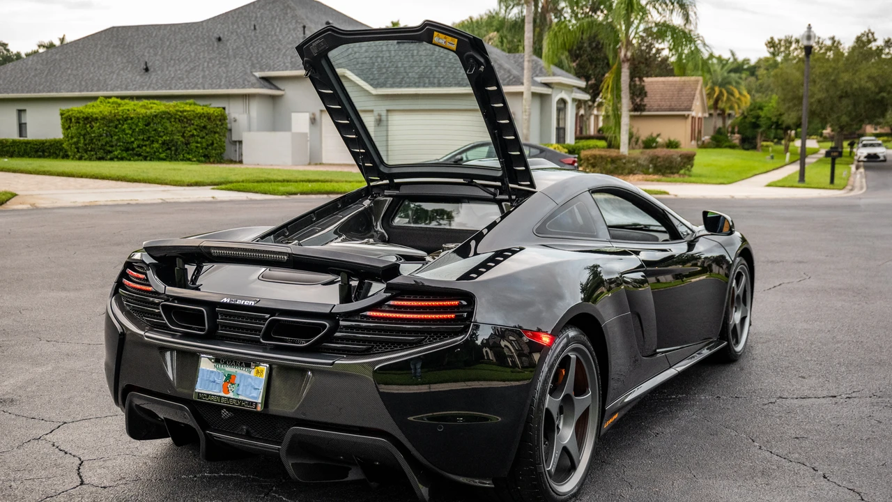 2015 McLaren 650S Coupe - Image 19 of 31