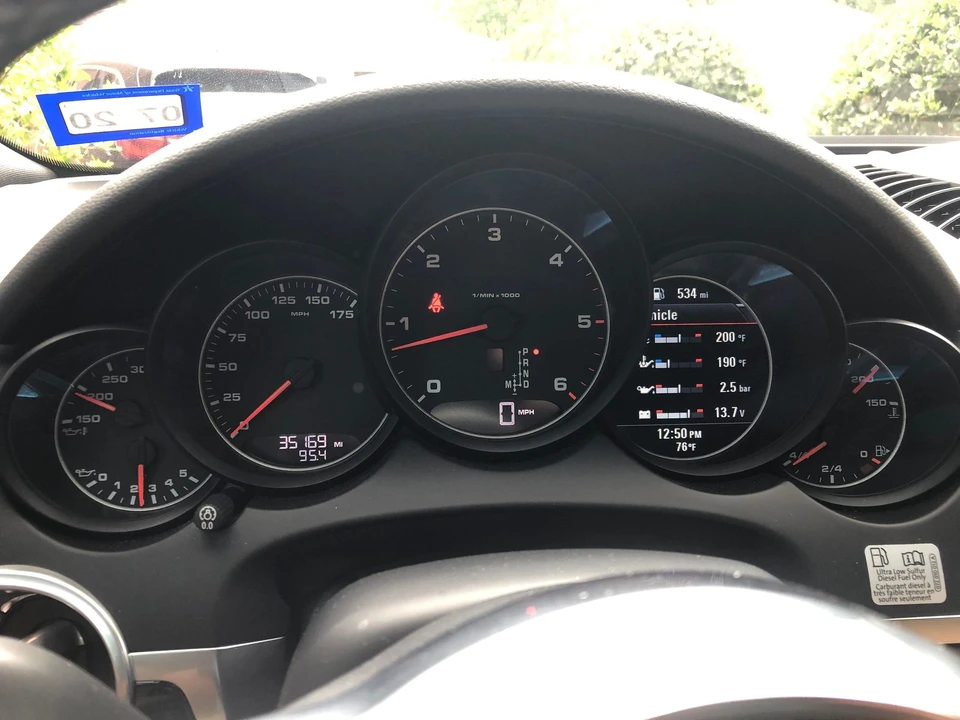 2015 Porsche 958 Cayenne Diesel - Image 6 of 9