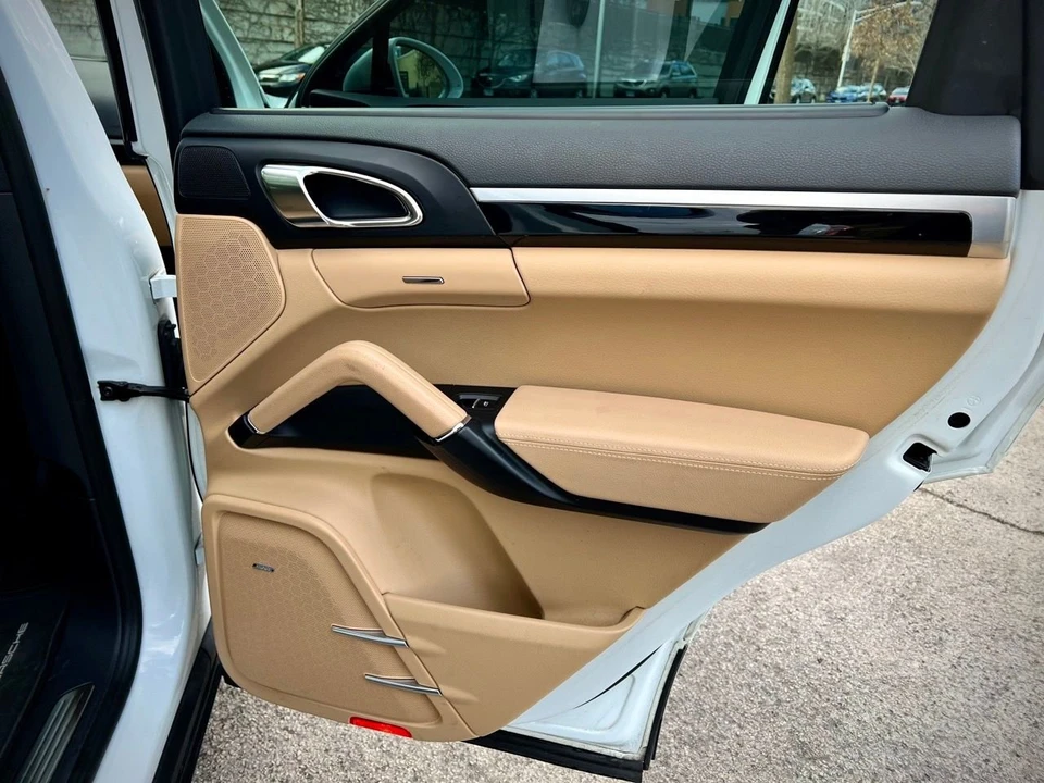 2015 Porsche 958 Cayenne Diesel - Image 16 of 29