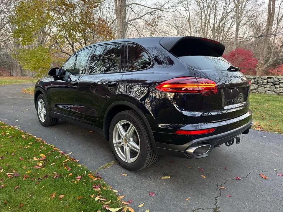 2015 Porsche 958 Cayenne Diesel - Image 2 of 5