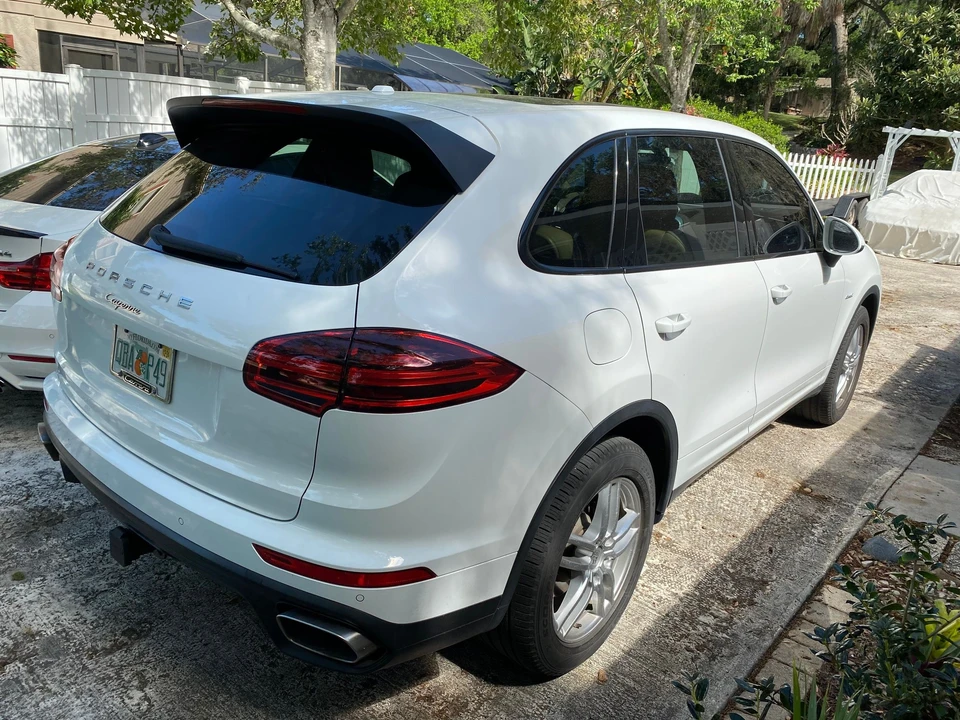 2015 Porsche 958 Cayenne Diesel - Image 16 of 17