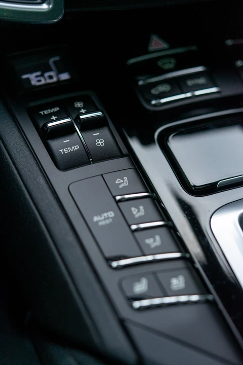 2015 Porsche 958 Cayenne Diesel - Image 27 of 31