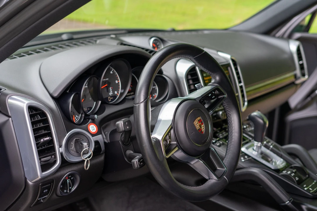 2015 Porsche 958 Cayenne Diesel - Image 16 of 31