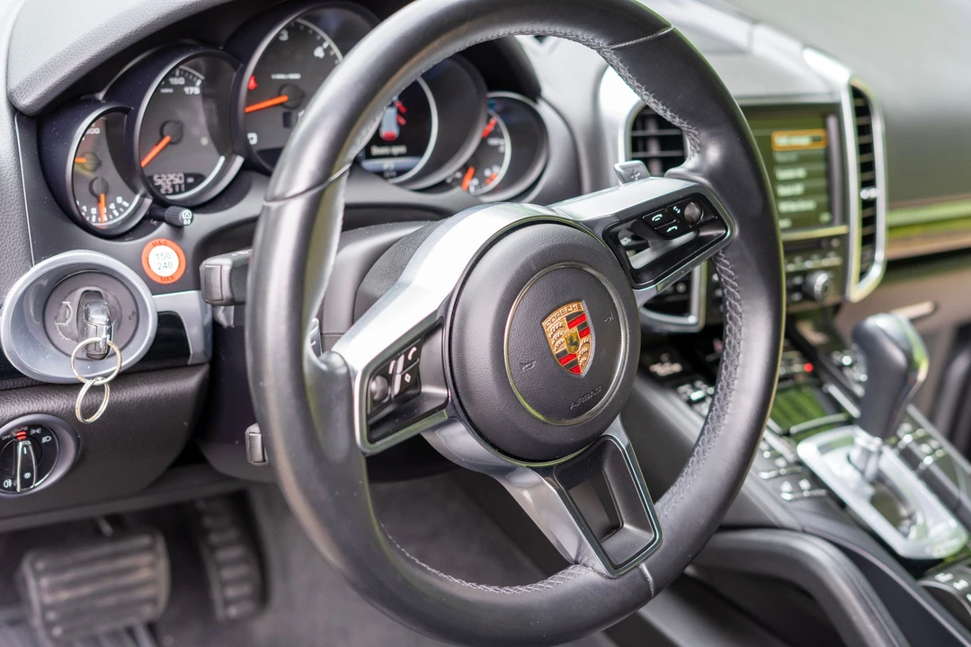 2015 Porsche 958 Cayenne Diesel - Image 17 of 31