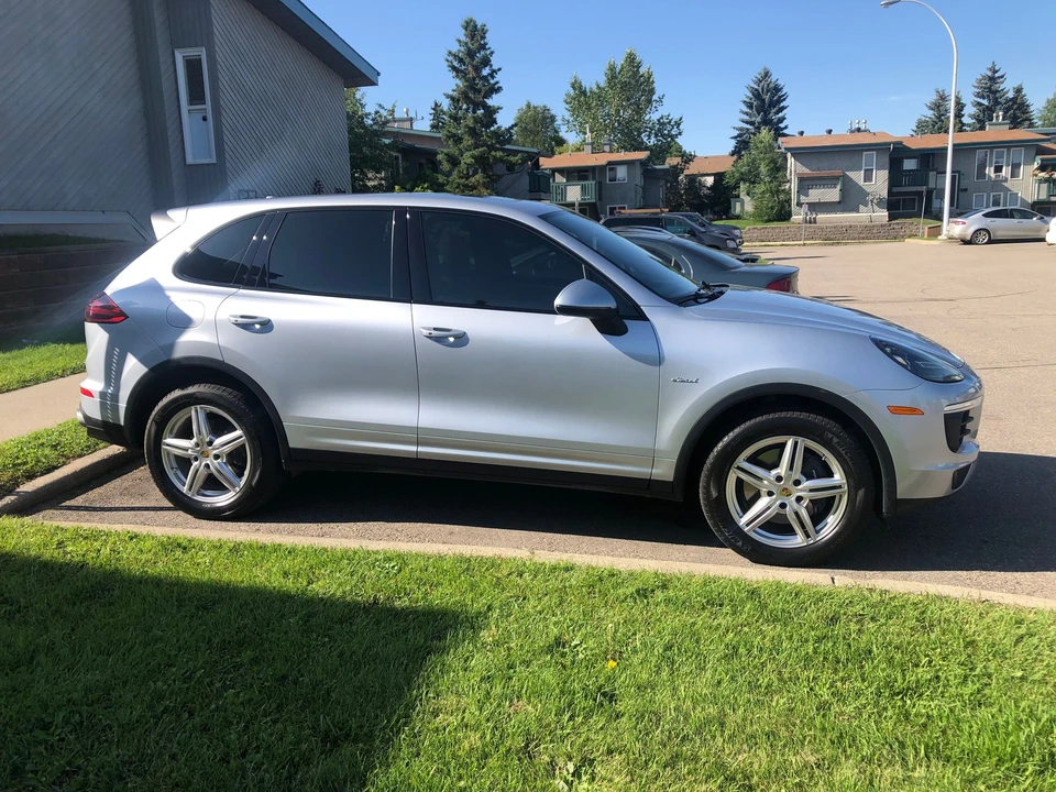 2015 Porsche 958 Cayenne Diesel - Image 2 of 12