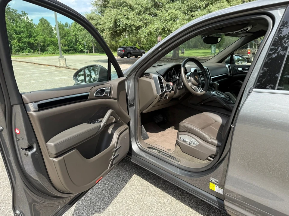 2015 Porsche 958 Cayenne Diesel - Image 13 of 17