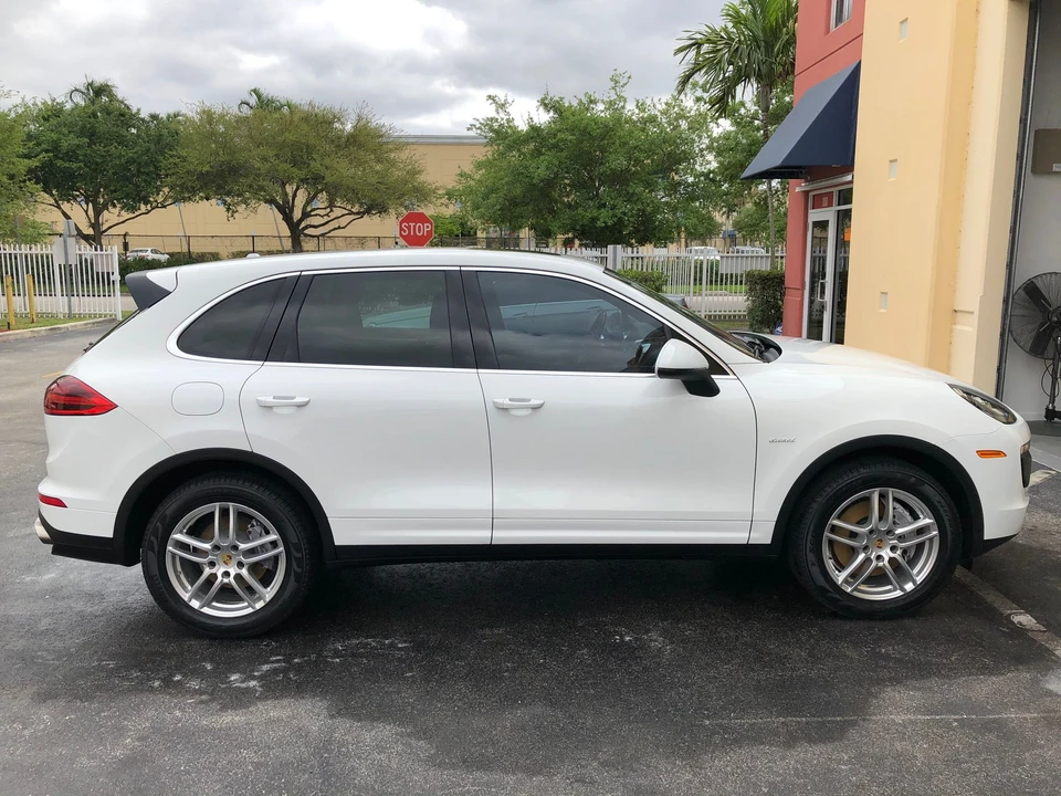 2015 Porsche 958 Cayenne Diesel - Image 3 of 15