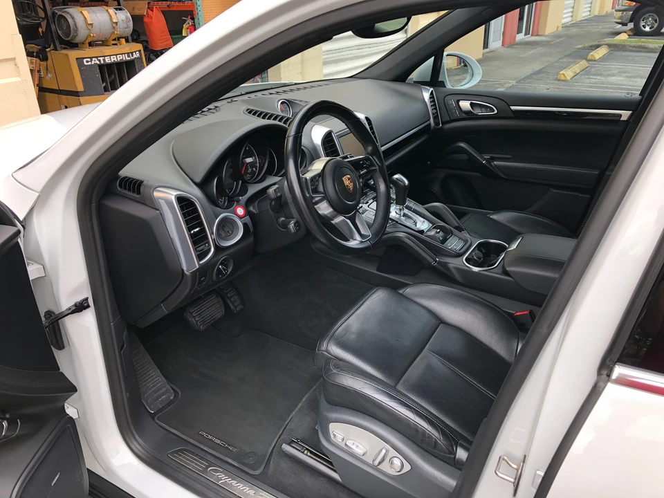 2015 Porsche 958 Cayenne Diesel - Image 5 of 15