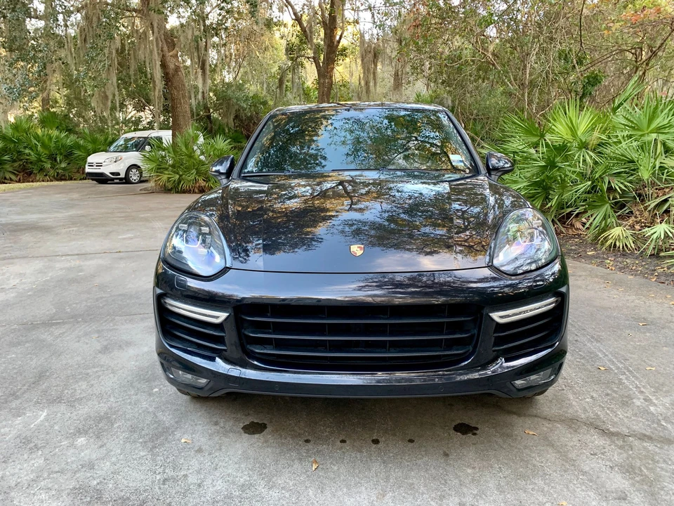 2015 Porsche 958 Cayenne Turbo - Image 2 of 11