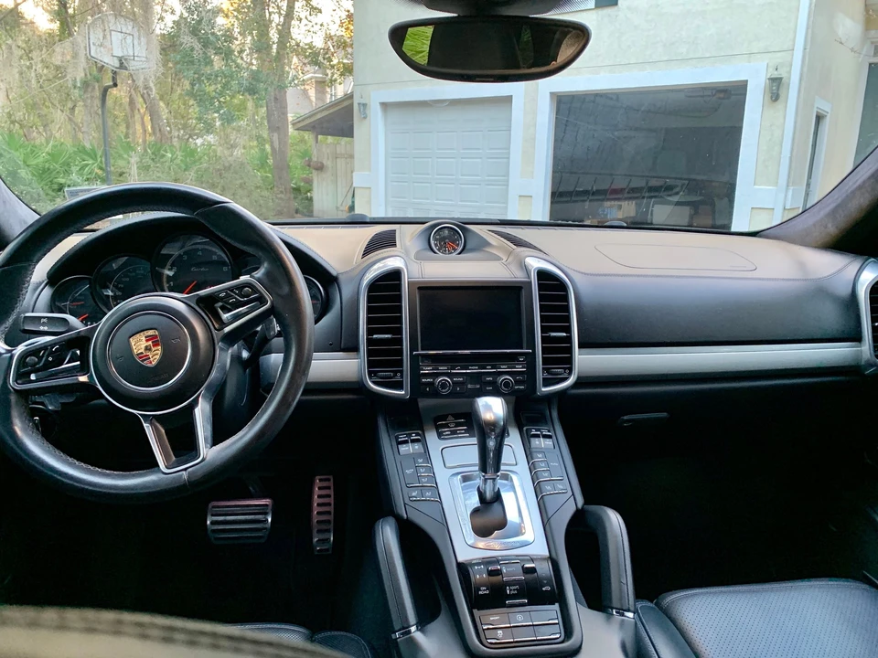 2015 Porsche 958 Cayenne Turbo - Image 8 of 11