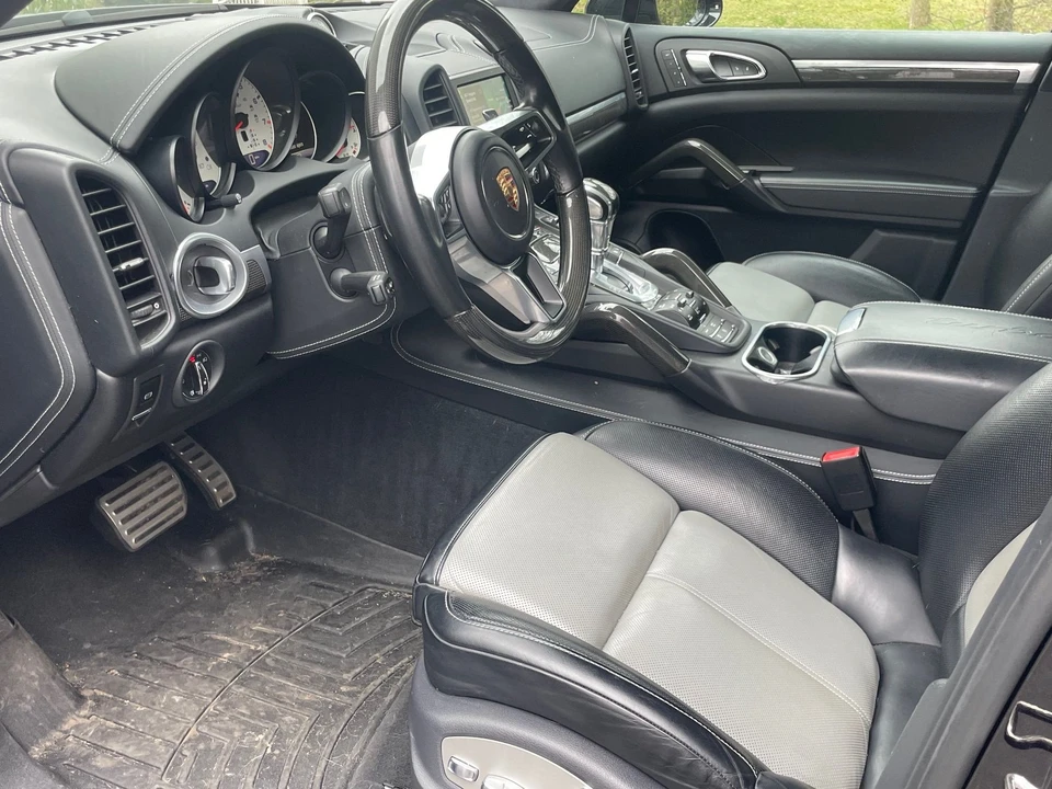 2015 Porsche 958 Cayenne Turbo - Image 8 of 13