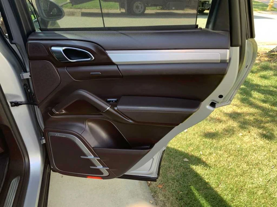 2015 Porsche 958 Cayenne Turbo - Image 15 of 18