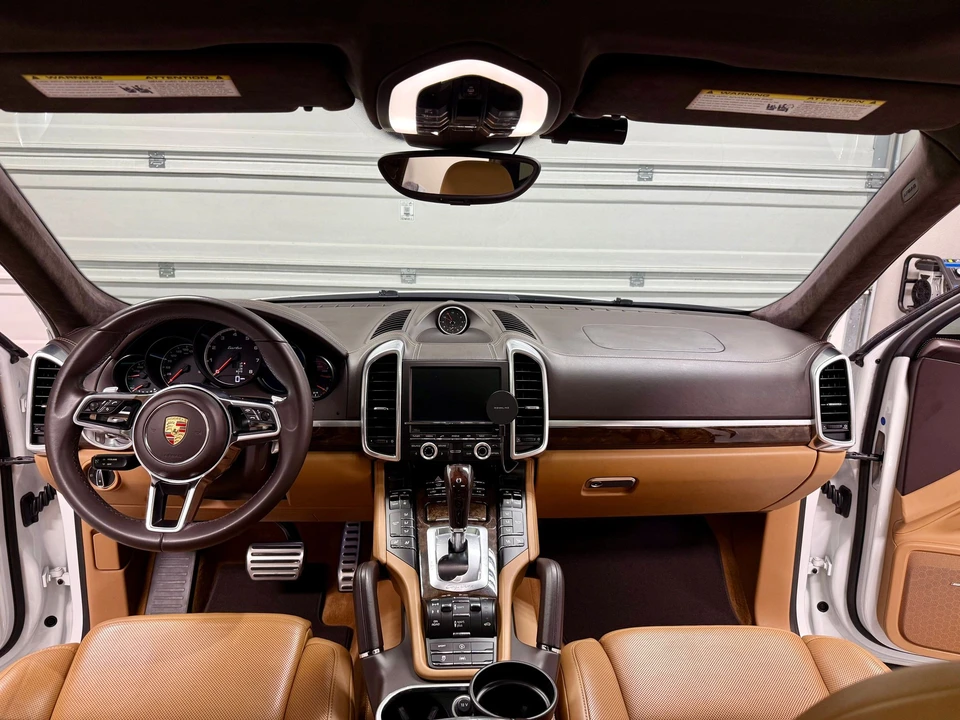 2015 Porsche 958 Cayenne Turbo - Image 10 of 20