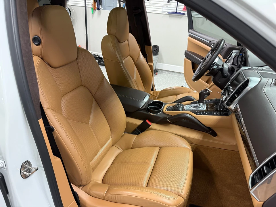 2015 Porsche 958 Cayenne Turbo - Image 12 of 20