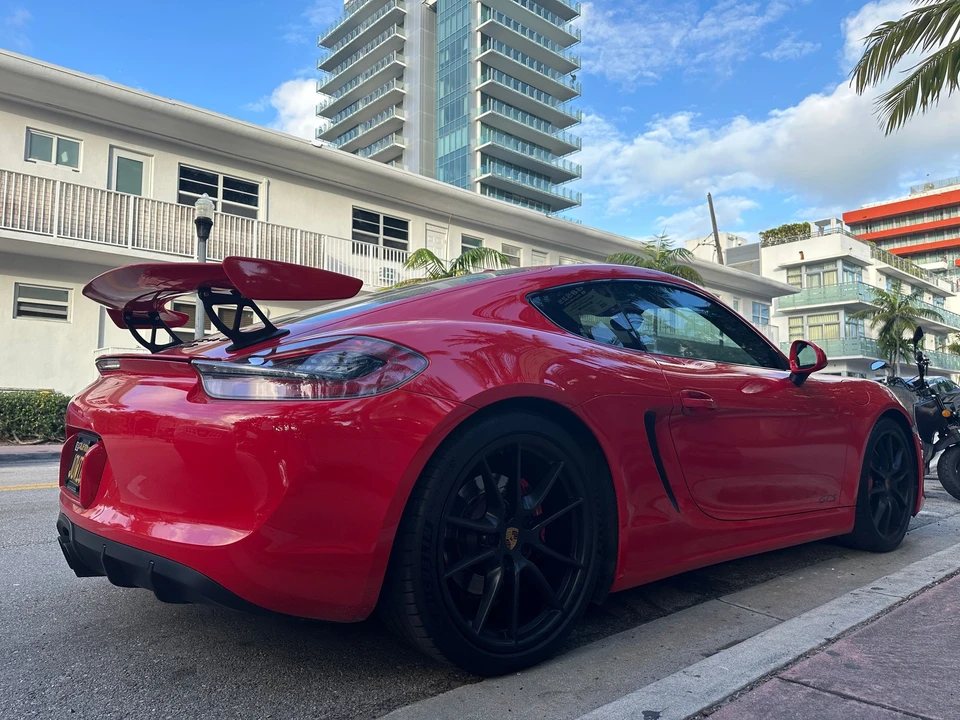 2015 Porsche 981 Cayman GTS - Image 8 of 16