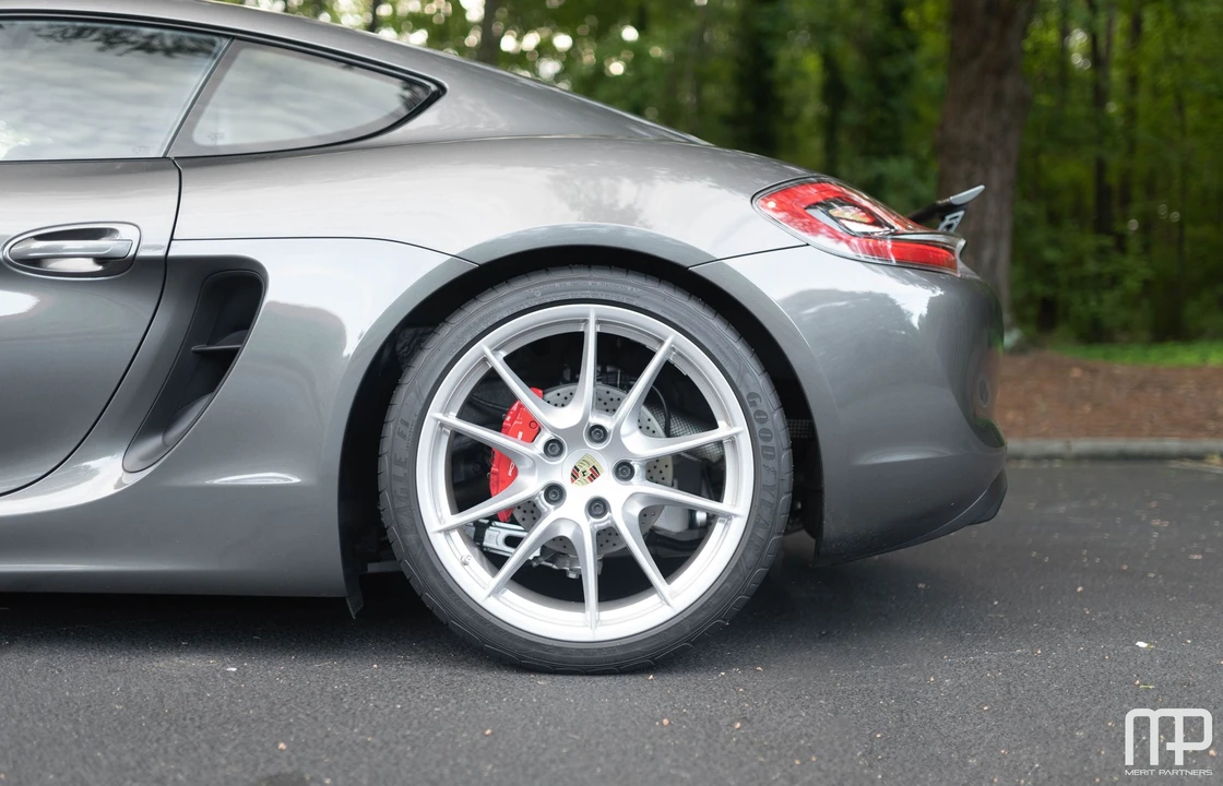 2015 Porsche 981 Cayman GTS - Image 10 of 20