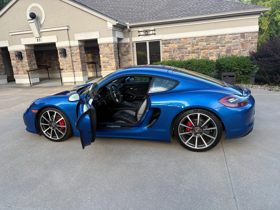 2015 Porsche 981 Cayman GTS - Image 5 of 13