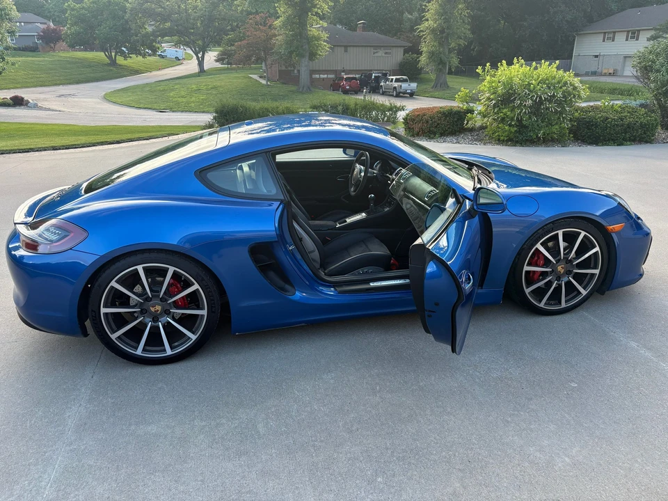 2015 Porsche 981 Cayman GTS - Image 6 of 13