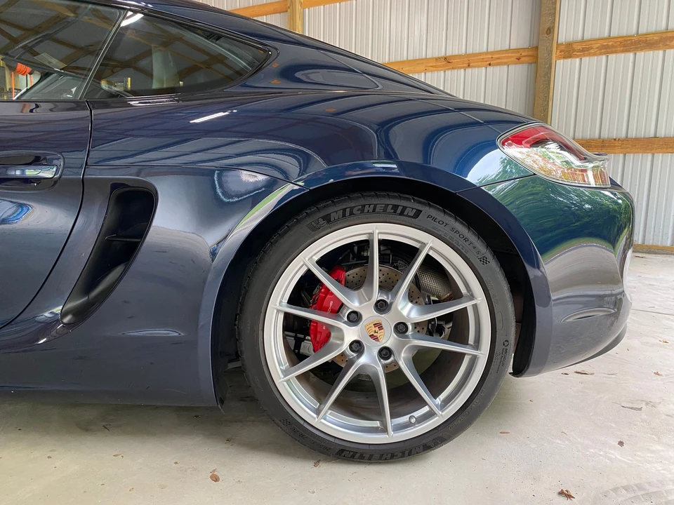 2015 Porsche 981 Cayman GTS - Image 20 of 31