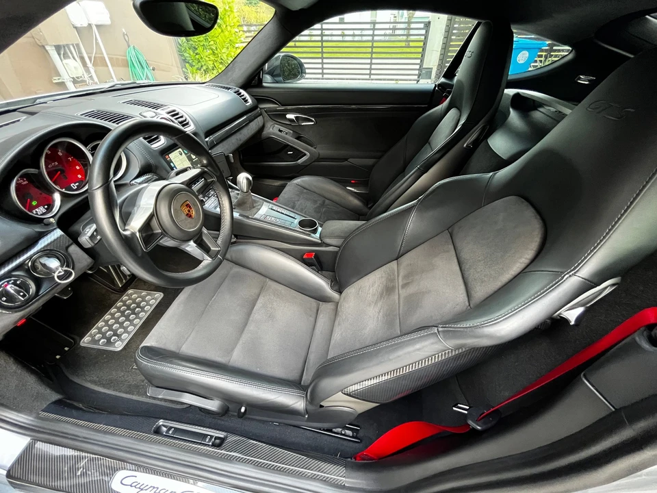 2015 Porsche 981 Cayman GTS - Image 6 of 11