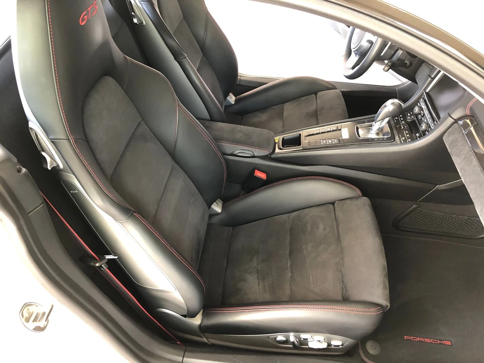 2015 Porsche 981 Cayman GTS - Image 9 of 19