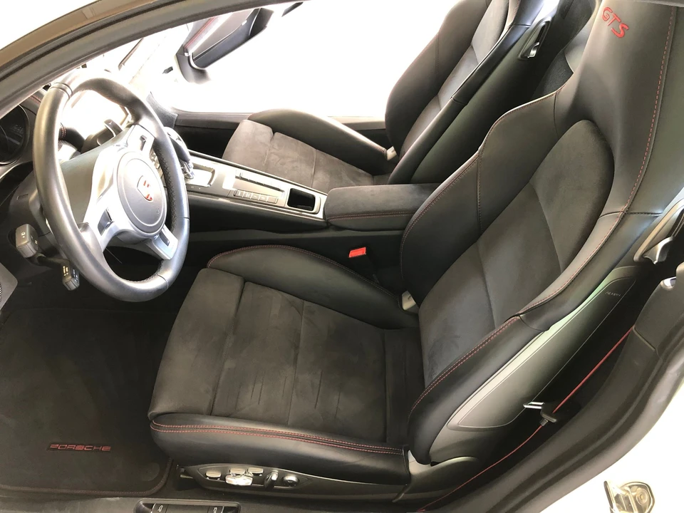 2015 Porsche 981 Cayman GTS - Image 11 of 19