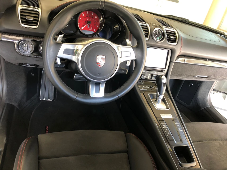2015 Porsche 981 Cayman GTS - Image 10 of 19