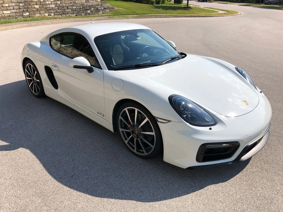 2015 Porsche 981 Cayman GTS - Image 4 of 19