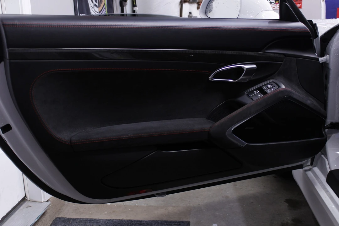 2015 Porsche 981 Cayman GTS - Image 9 of 14