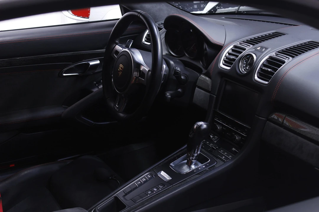 2015 Porsche 981 Cayman GTS - Image 10 of 14