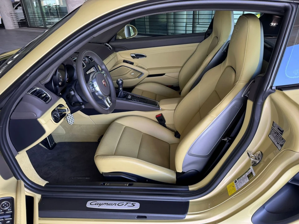 2015 Porsche 981 Cayman GTS - Image 10 of 31