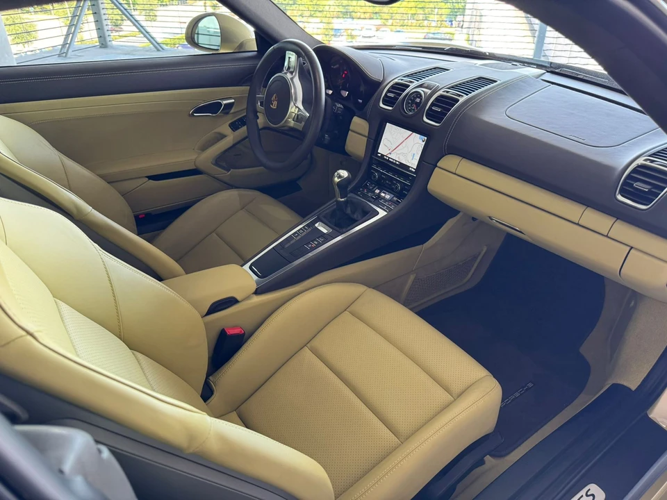 2015 Porsche 981 Cayman GTS - Image 11 of 31