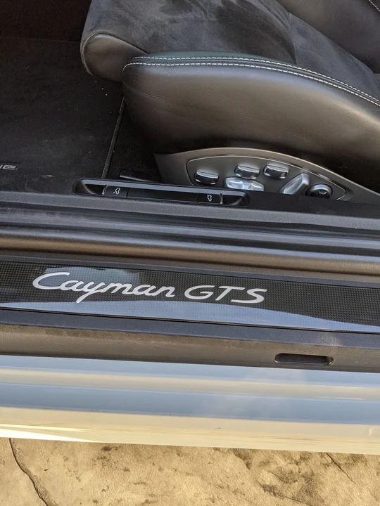 2015 Porsche 981 Cayman GTS - Image 6 of 10
