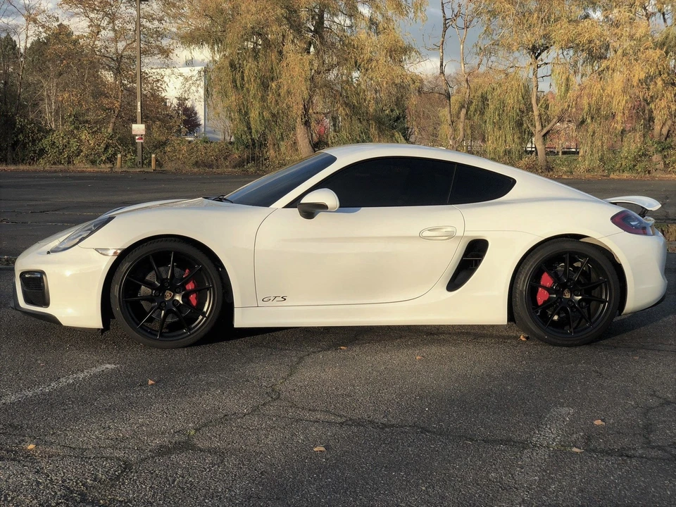 2015 Porsche 981 Cayman GTS - Image 6 of 27