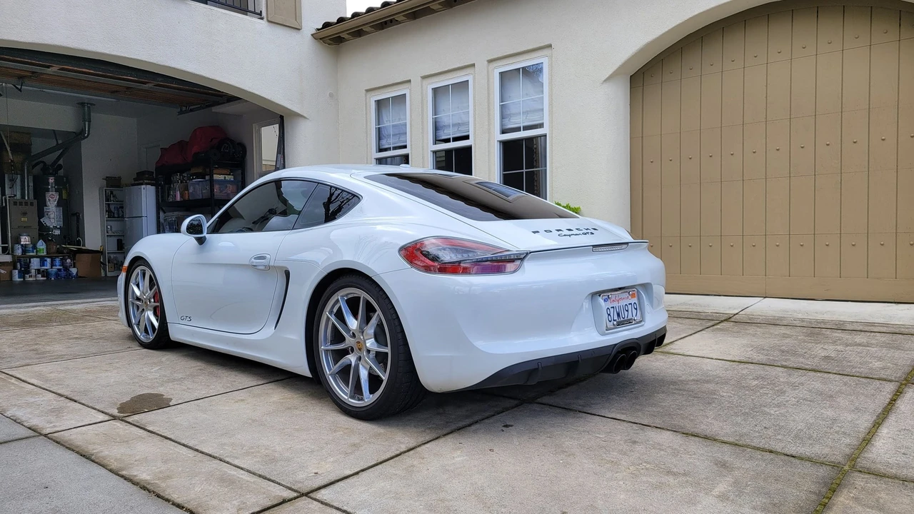 2015 Porsche 981 Cayman GTS - Image 2 of 14