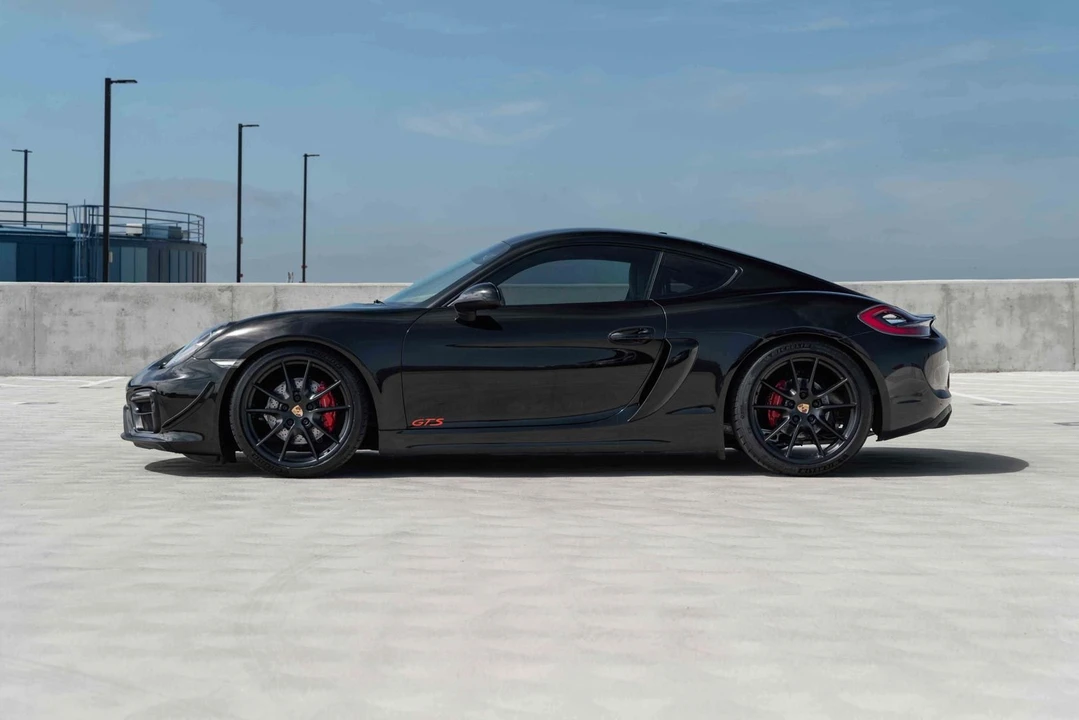 2015 Porsche 981 Cayman GTS - Image 7 of 31