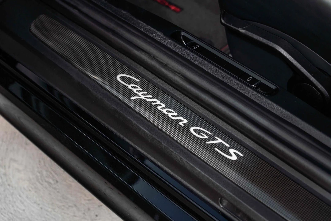 2015 Porsche 981 Cayman GTS - Image 27 of 31