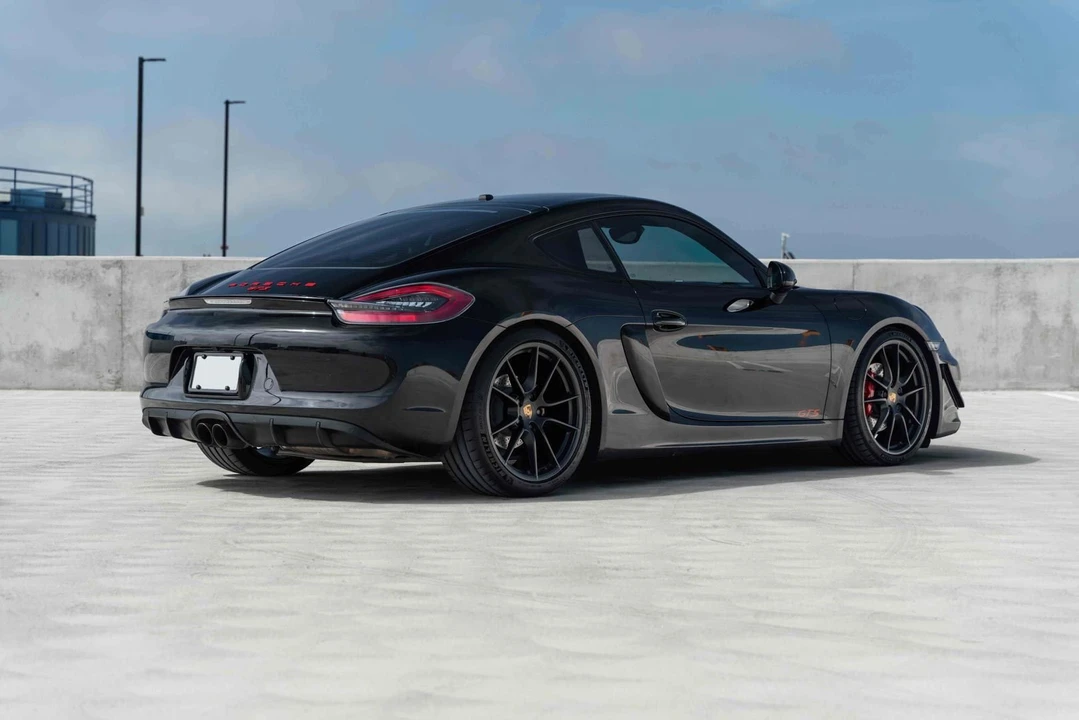 2015 Porsche 981 Cayman GTS - Image 13 of 31