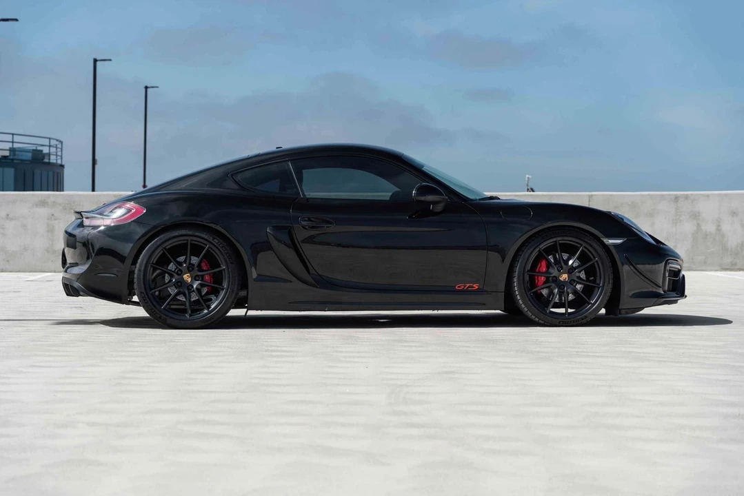 2015 Porsche 981 Cayman GTS - Image 8 of 31