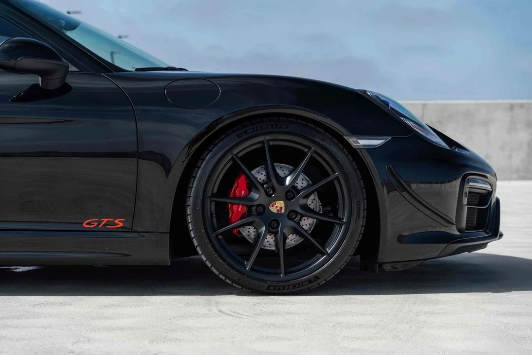 2015 Porsche 981 Cayman GTS - Image 18 of 31