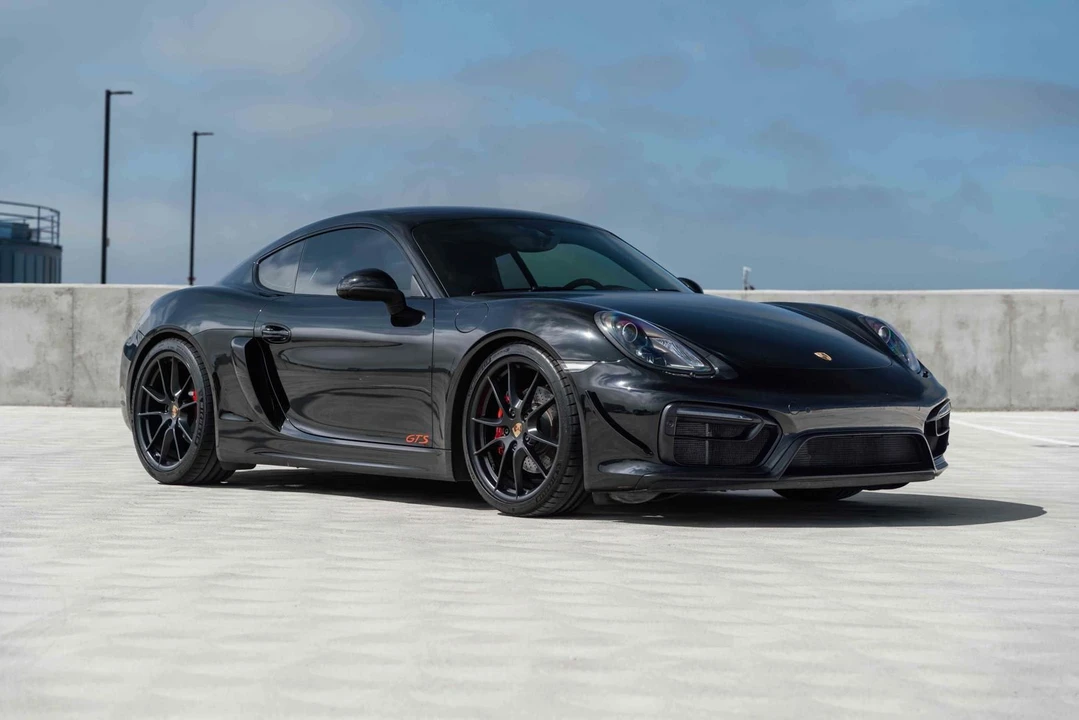 2015 Porsche 981 Cayman GTS - Image 12 of 31