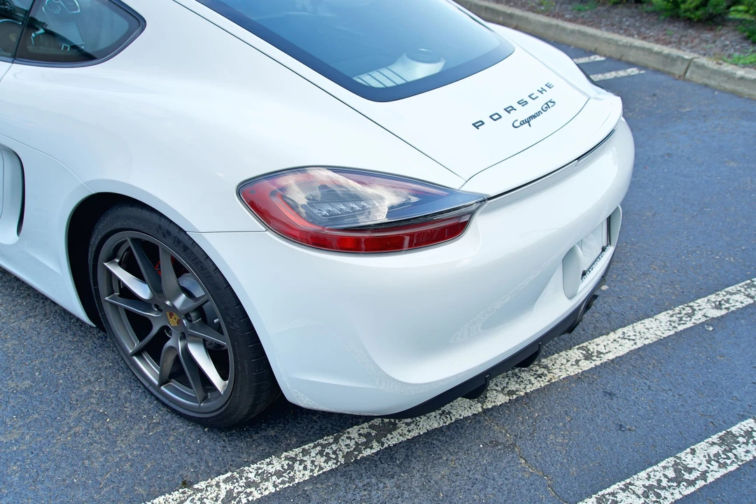 2015 Porsche 981 Cayman GTS - Image 8 of 21